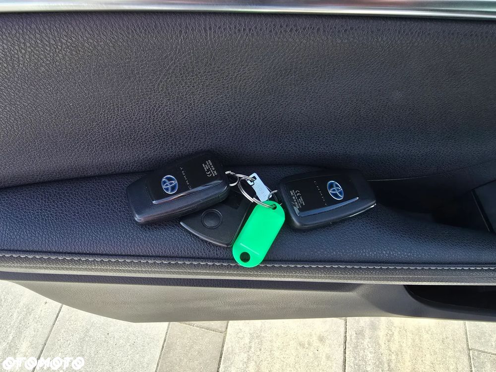 Toyota Camry 2.5 Hybrid Executive CVT - 35