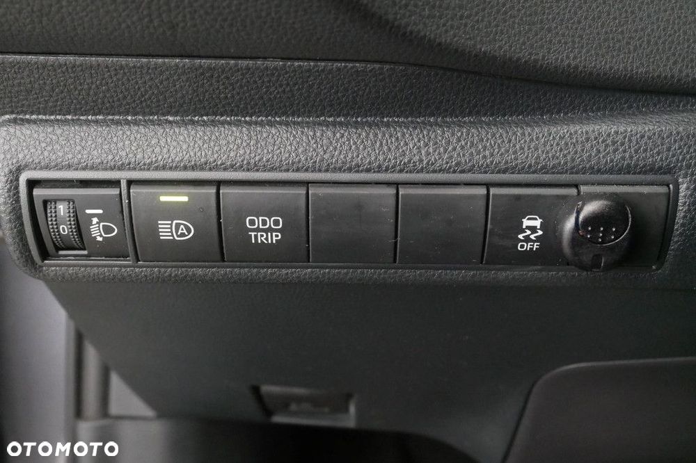 Toyota Corolla 1.8 Hybrid Comfort - 28