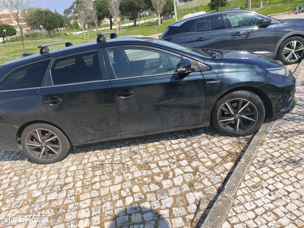 Toyota Auris Touring Sports 1.8 HSD Comfort - 1