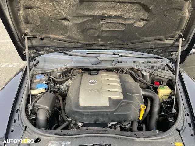 Volkswagen Touareg 2.5 TDI R5 Aut. - 16