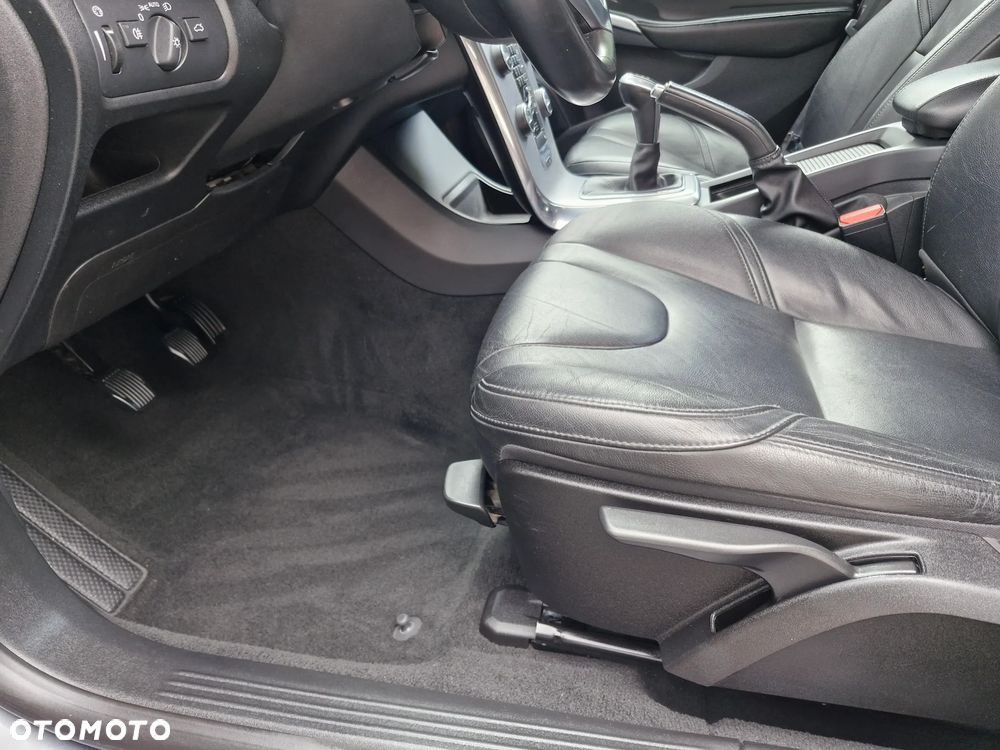Volvo V40 D2 Inscription - 24