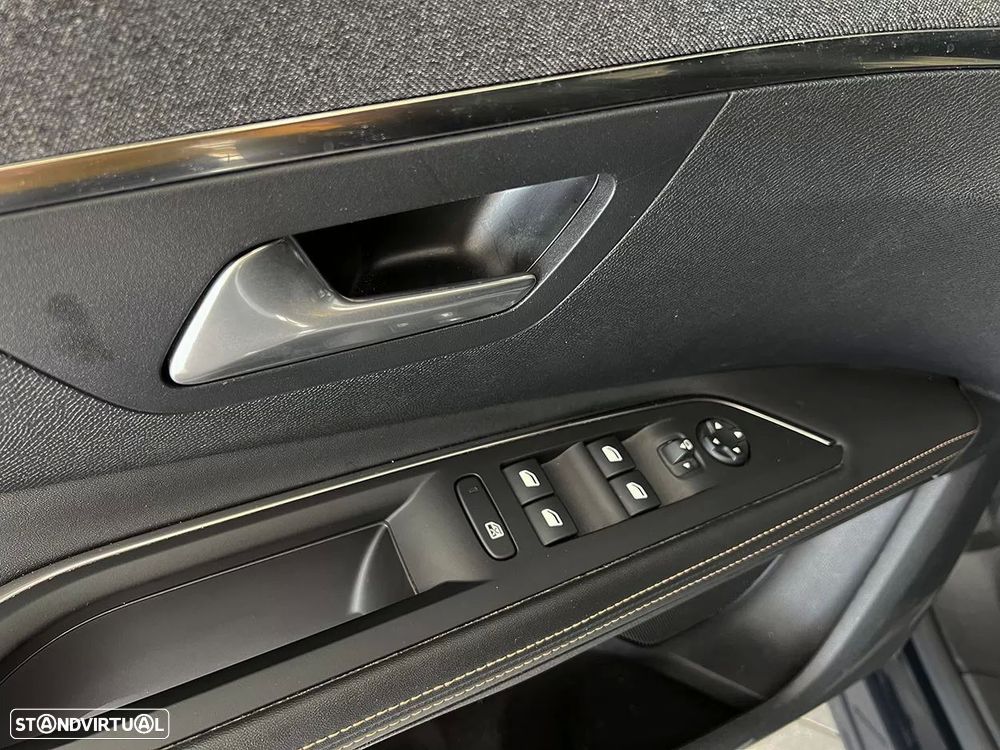 Peugeot 3008 1.6 Hybrid Allure Pack e-EAT8 - 21