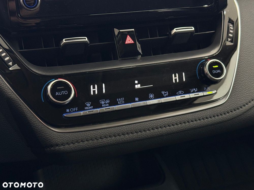 Toyota Corolla 1.5 Comfort - 24