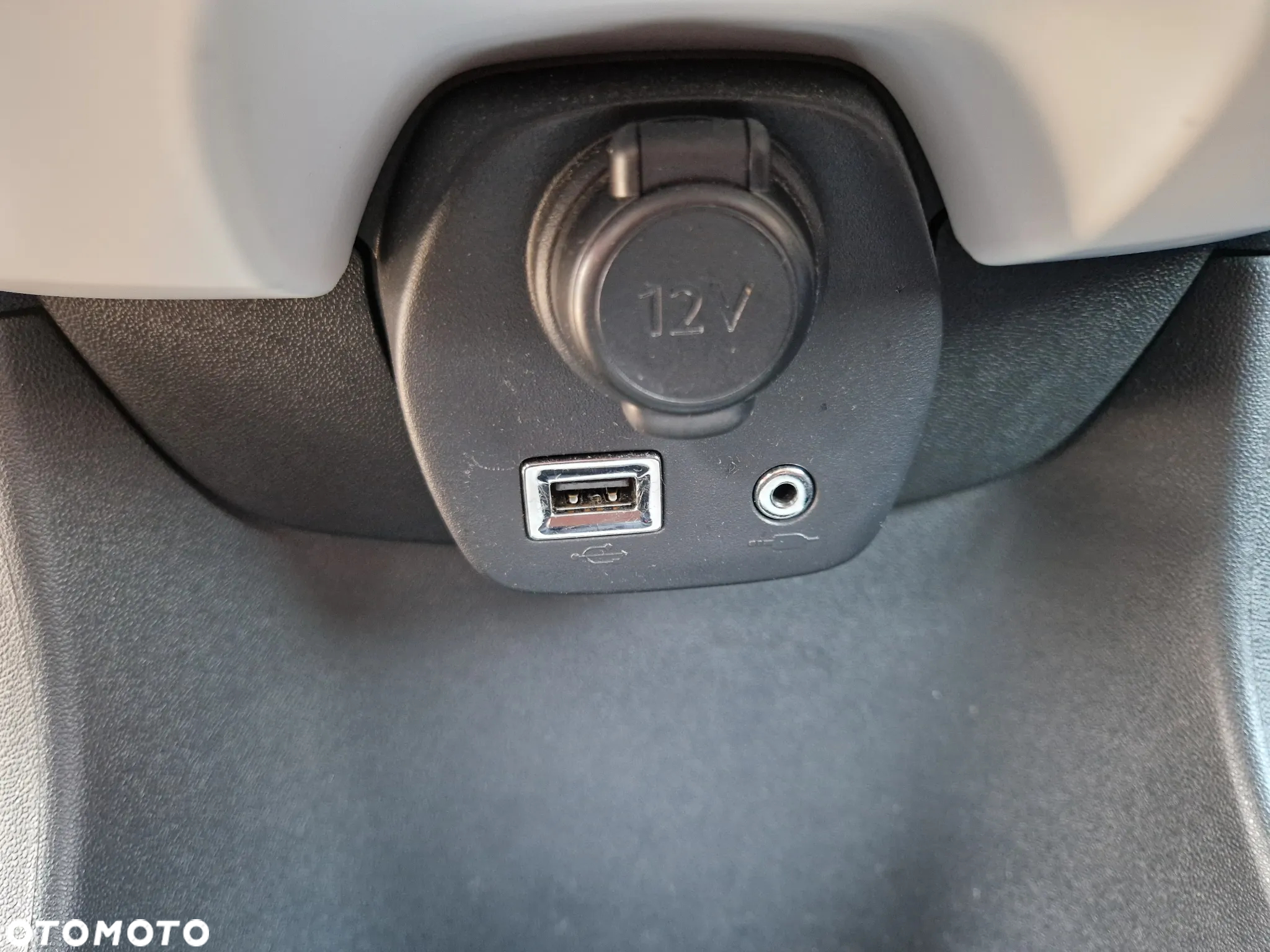 Citroën C1 AIRSCAPE VTi 72 SHINE - 25