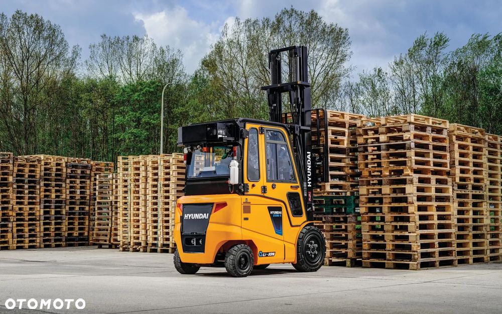 Hyundai 25 BE-X - 6