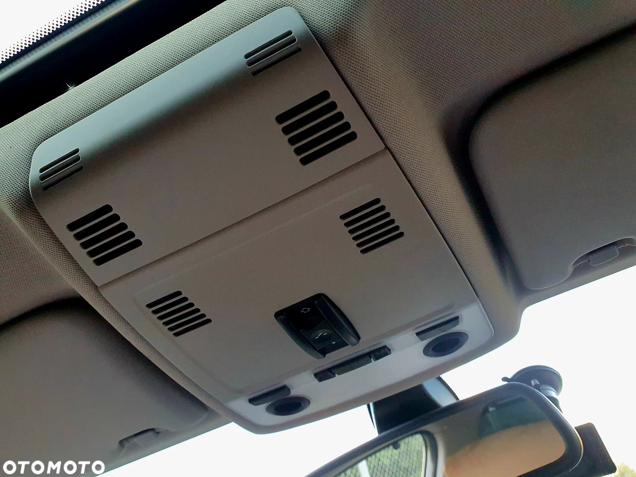 BMW Seria 3 318i - 29