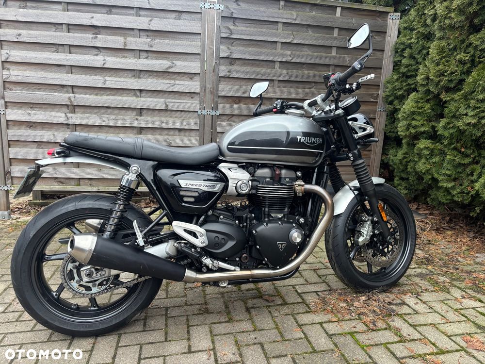 Triumph Speed Twin - 4