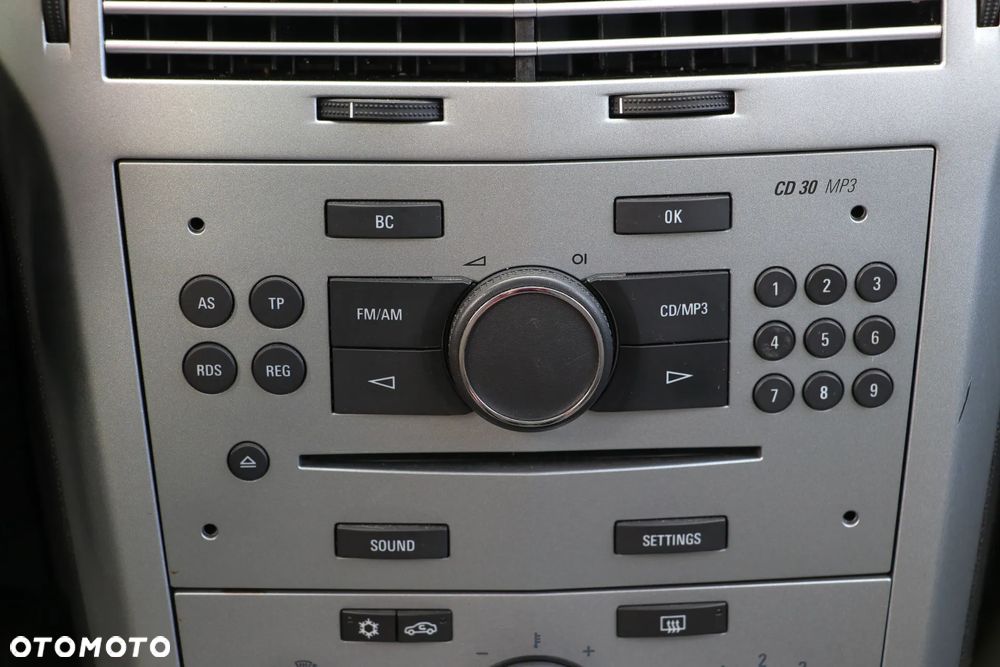 Opel Astra 1.6 Exklusiv - 33