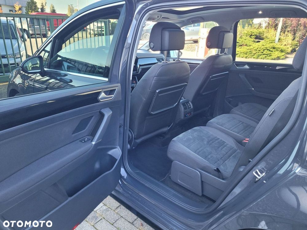 Volkswagen Touran - 10