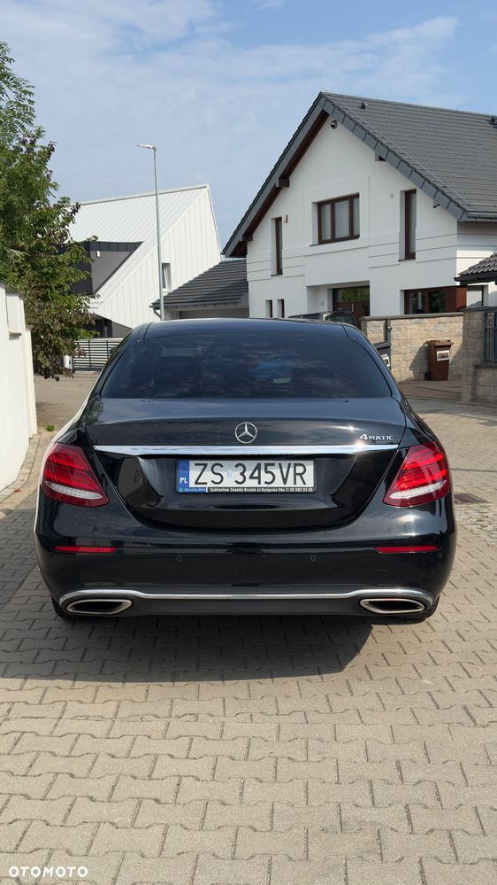 Mercedes-Benz Klasa E 200 4-Matic 9G-TRONIC - 3