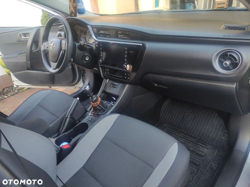 Toyota Auris 1.33 VVT-i Active - 10