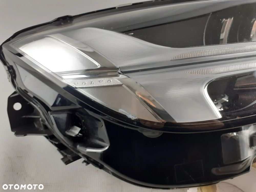 Volvo S\V90 prawa lampa full led 17-22 r.31655753 - 2
