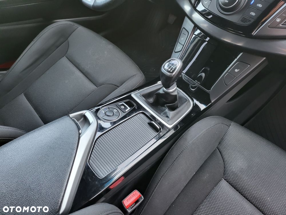 Hyundai i40 2.0 GDI Comfort + - 16