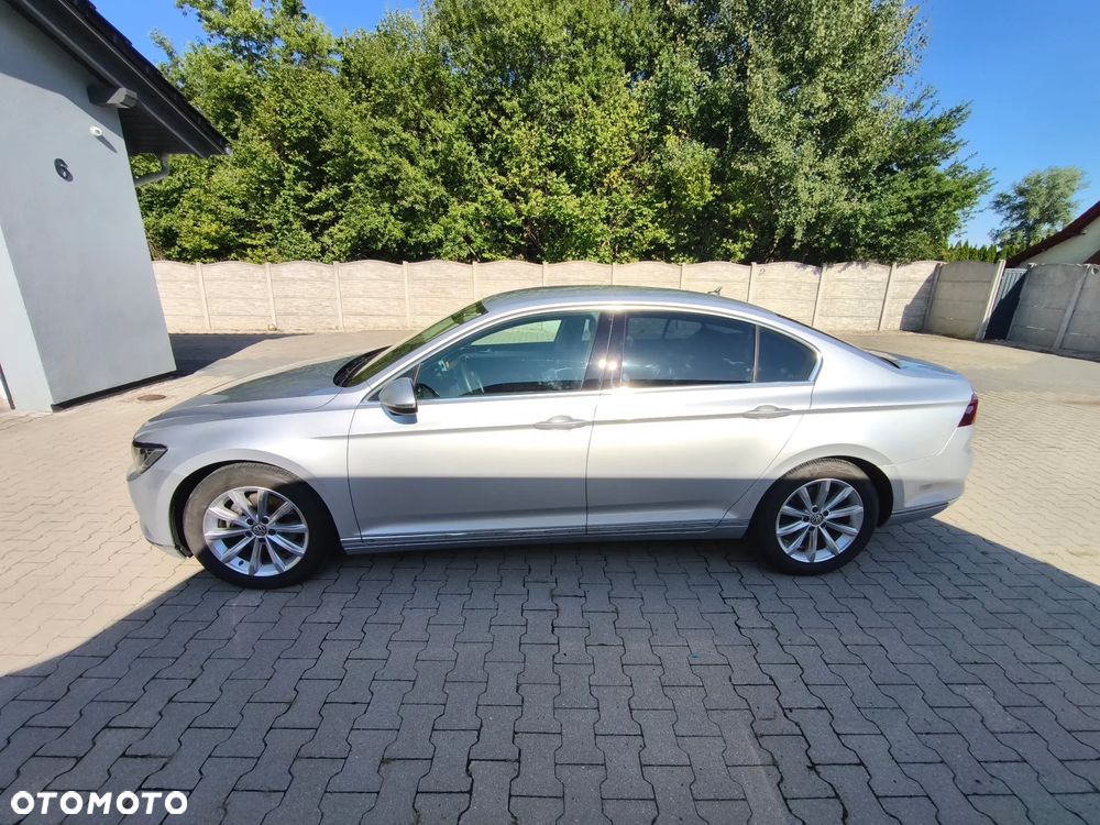 Volkswagen Passat - 5