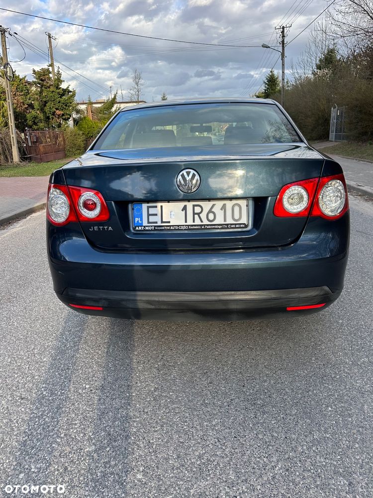 Volkswagen Jetta 1.6 United - 6