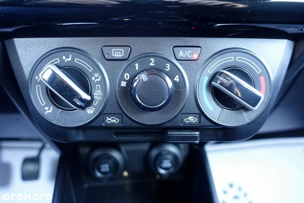 Suzuki Swift 1.2 Dualjet Allgrip Comfort - 19