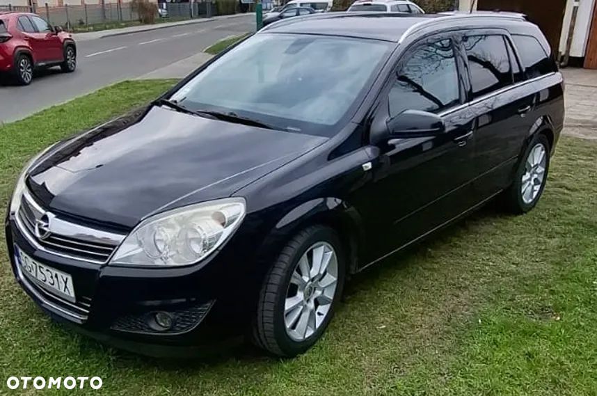 Opel Astra 1.6 Turbo Cosmo - 1