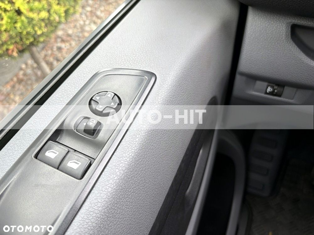 Opel Vivaro - 29