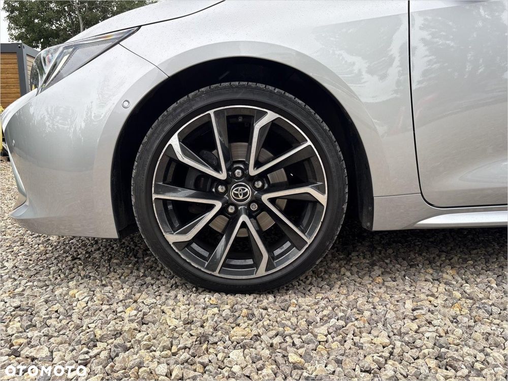 Toyota Corolla 2.0 Hybrid Executive - 17