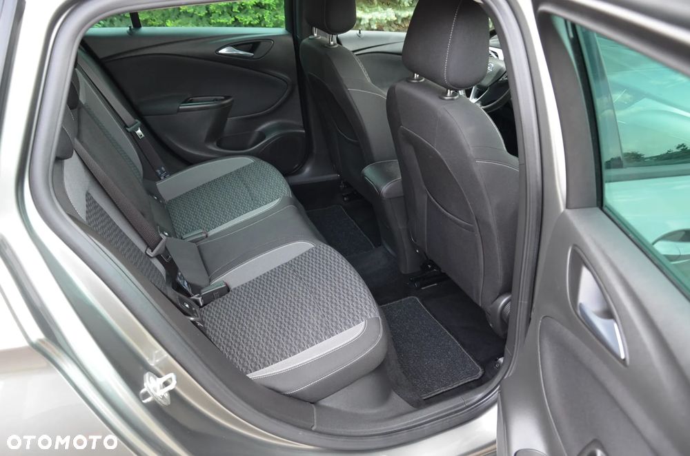 Opel Astra 1.2 T S&S - 9