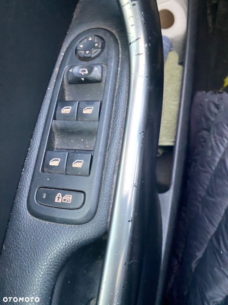 Peugeot 308 1.6 Premium Plus - 12