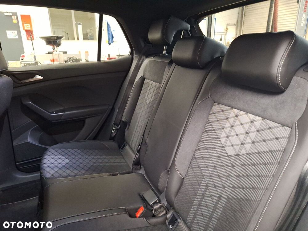 Volkswagen T-Cross - 16