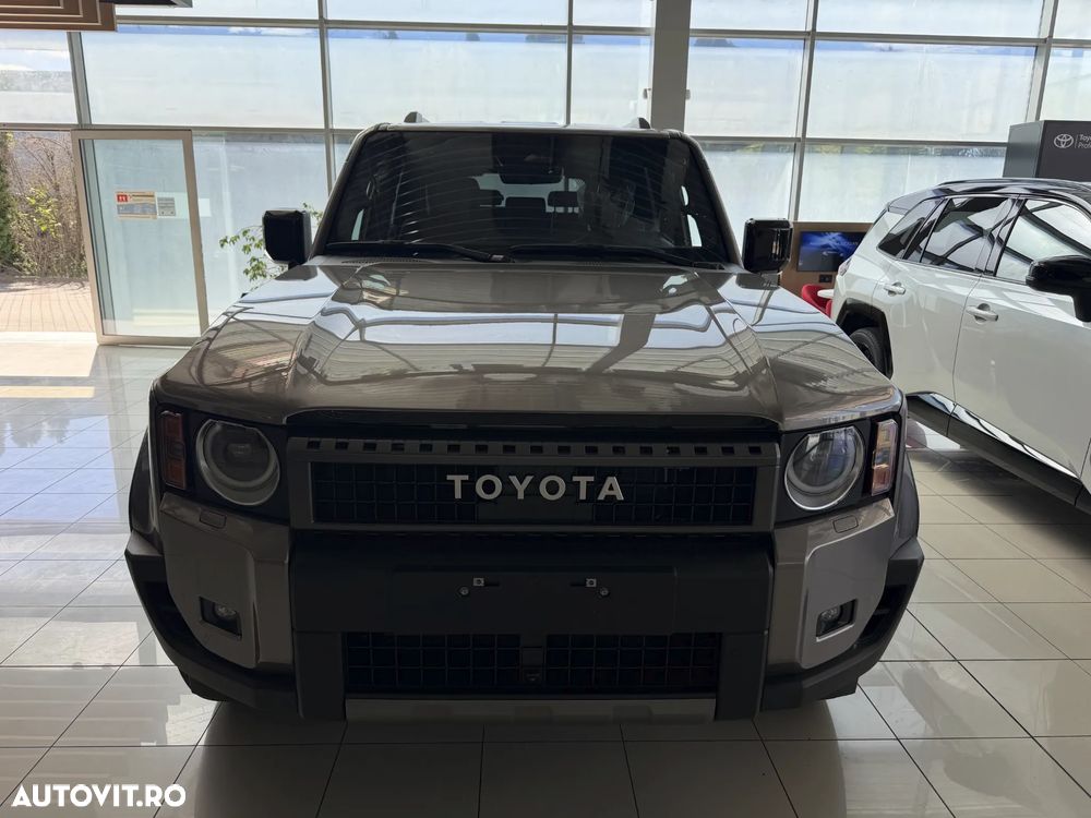 Toyota Land Cruiser 250 2.8l D-4D 204 CP MHEV A/T 7 locuri Executive - 2