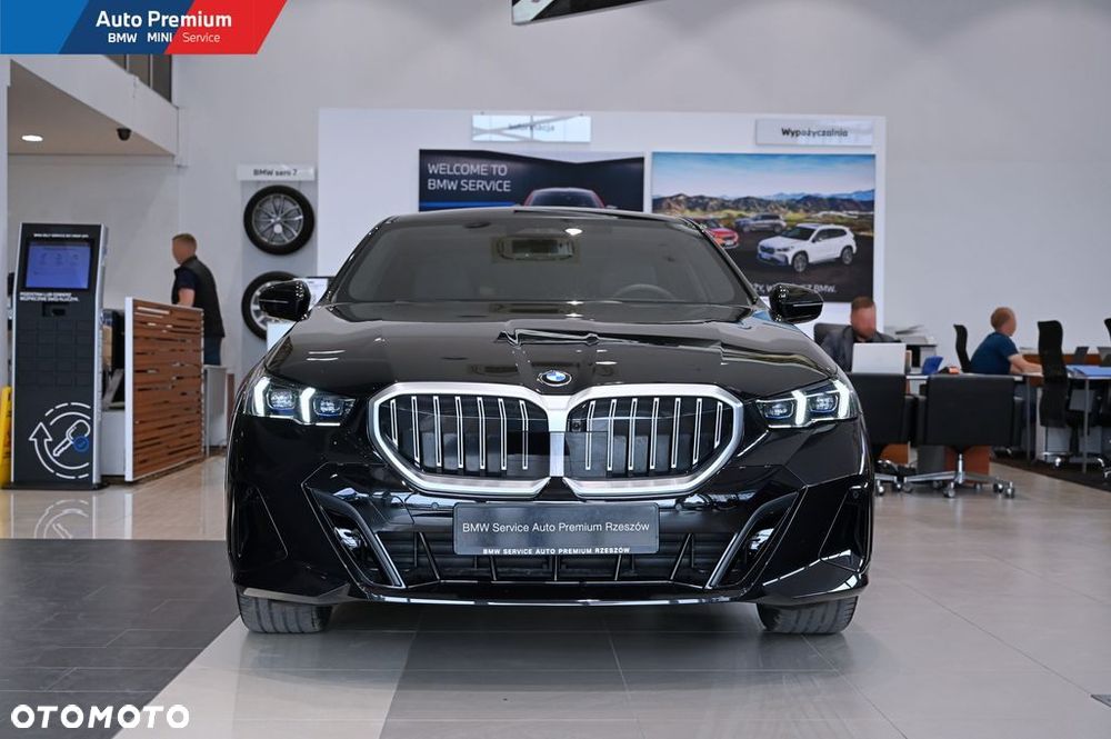 BMW Seria 5 520d xDrive mHEV - 3