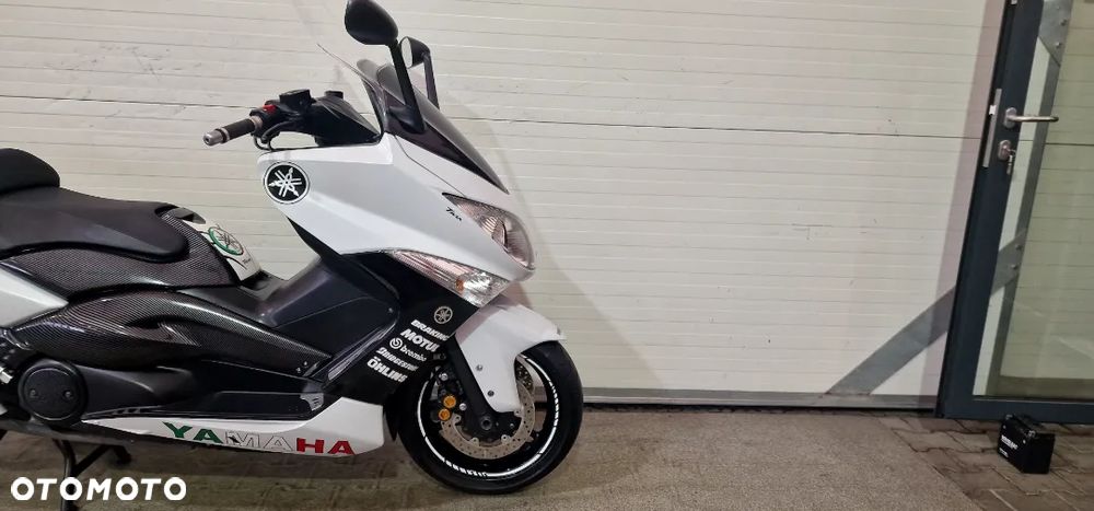 Yamaha Tmax - 18