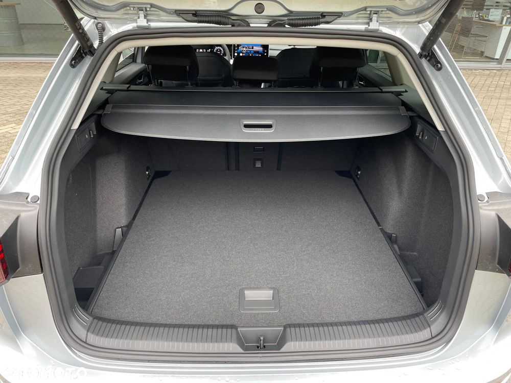 Volkswagen Golf Variant - 27