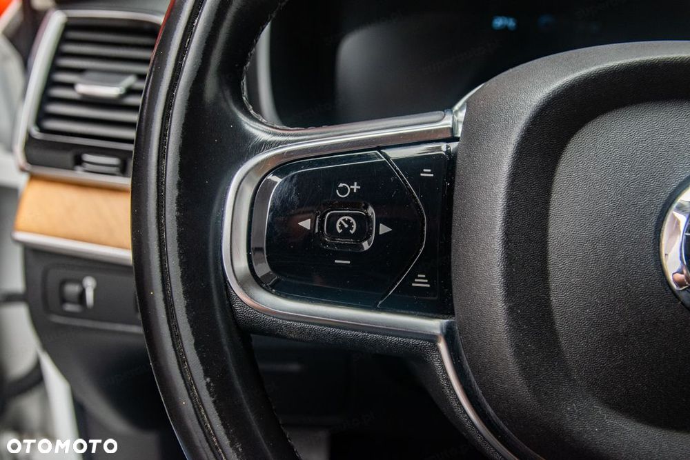 Volvo XC 90 - 19