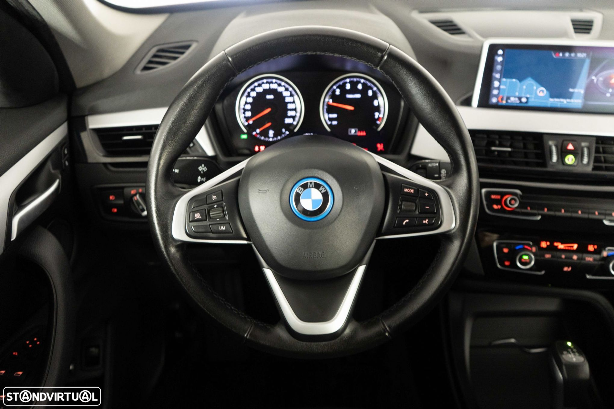 BMW X1 25 e xDrive Corporate Edition - 28