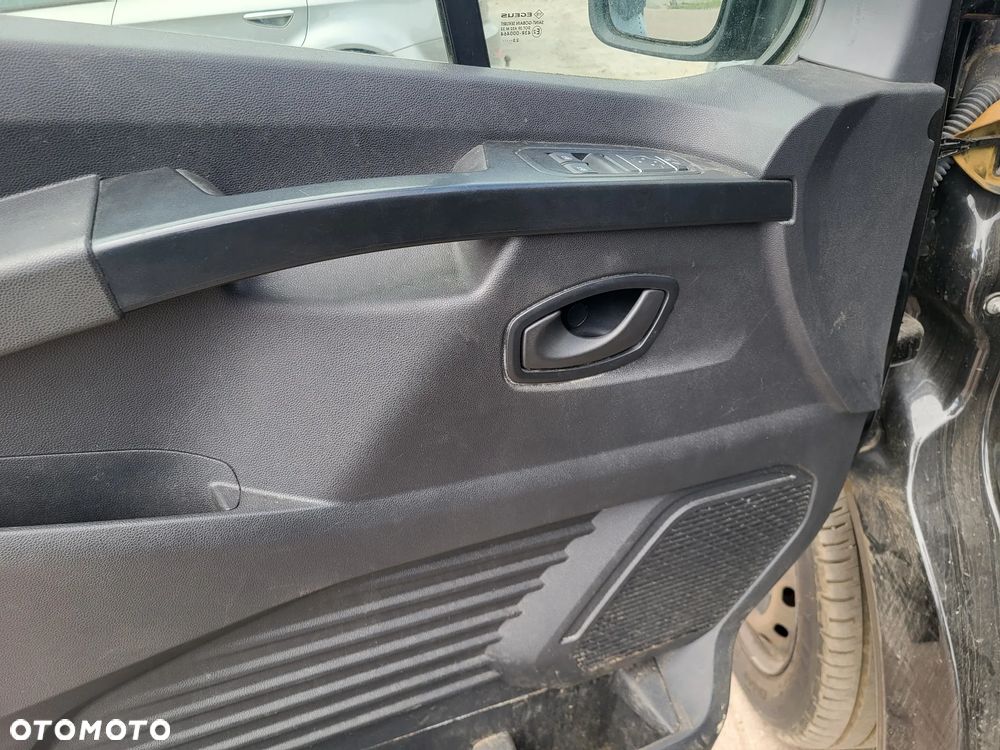 Renault trafic - 25