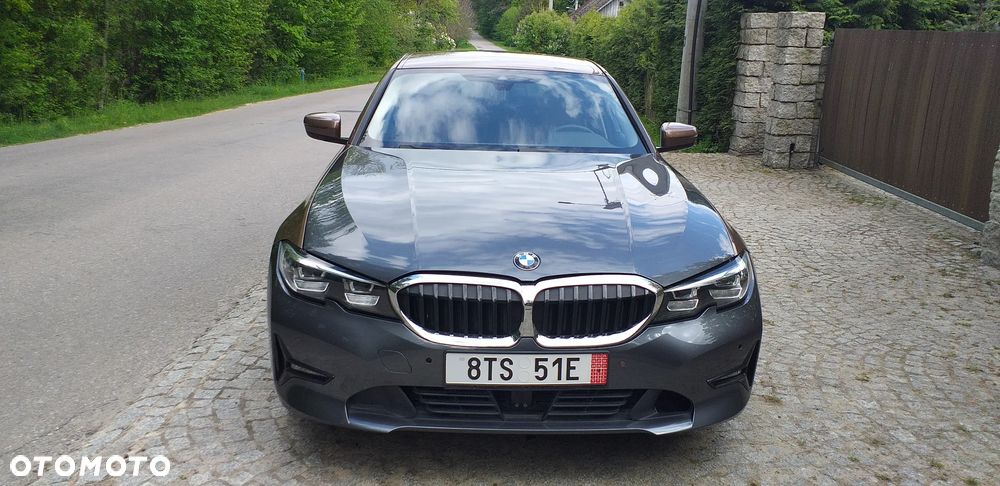 BMW Seria 3 318d Sport Line - 19