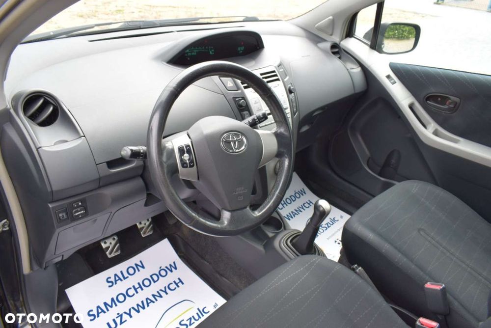 Toyota Yaris - 17
