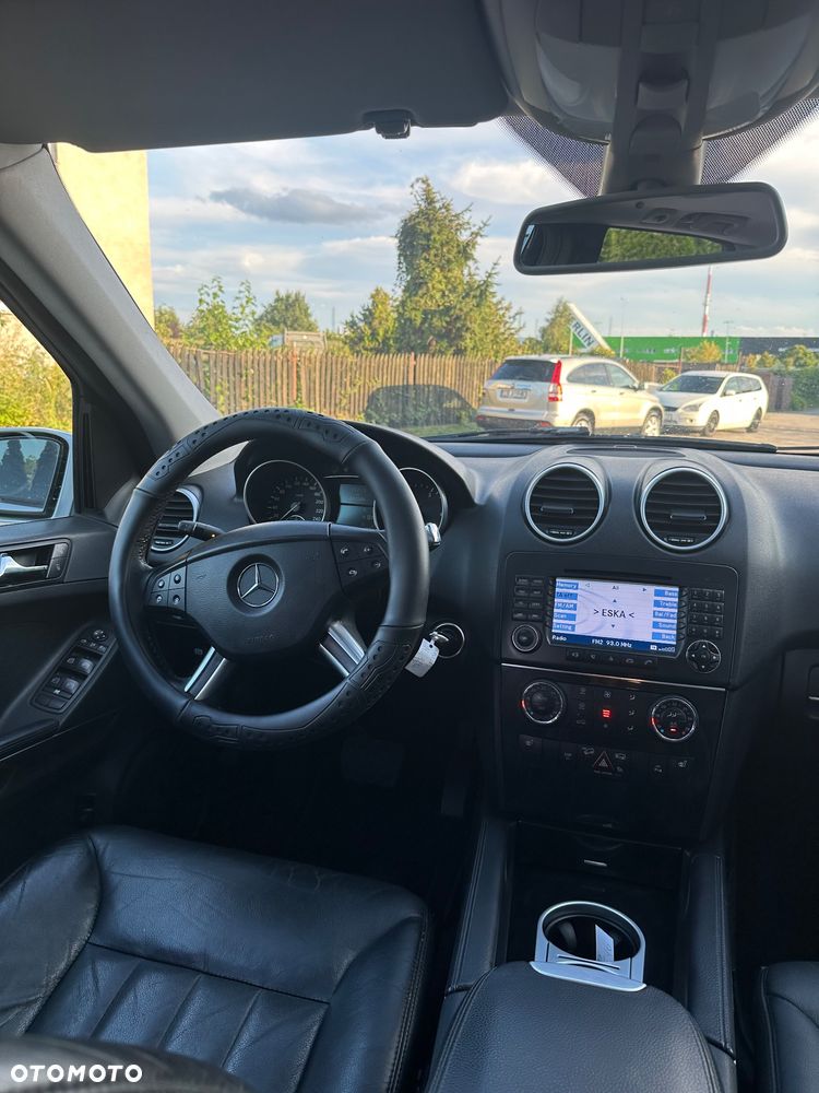 Mercedes-Benz ML 320 CDI 4Matic 7G-TRONIC DPF Edition 10 - 23