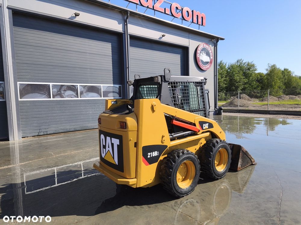 Caterpillar 216B3 - 5