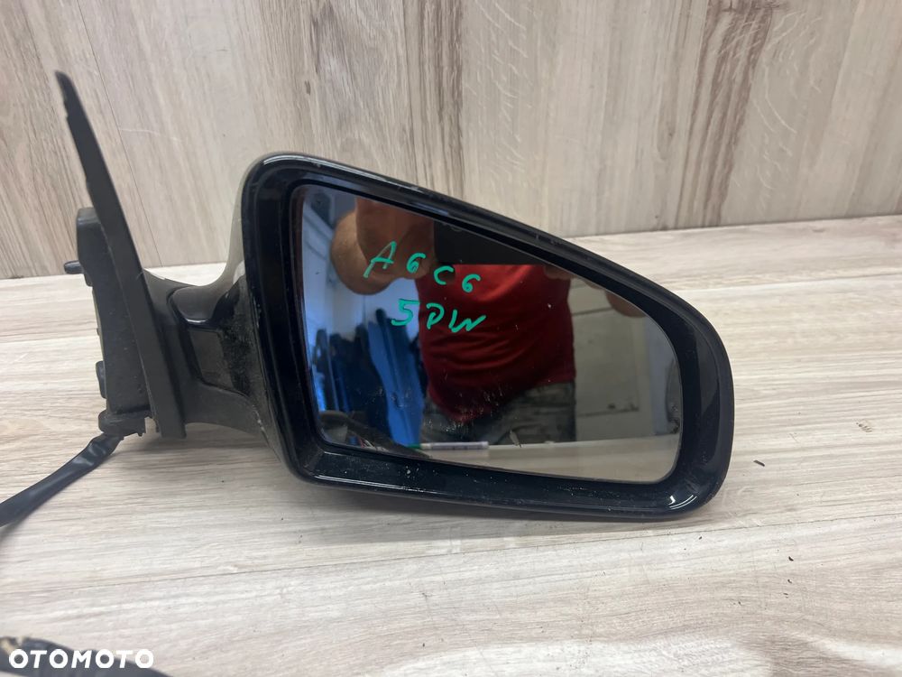 LUSTERKO PRAWE AUDI A6 C6 5PIN - 2