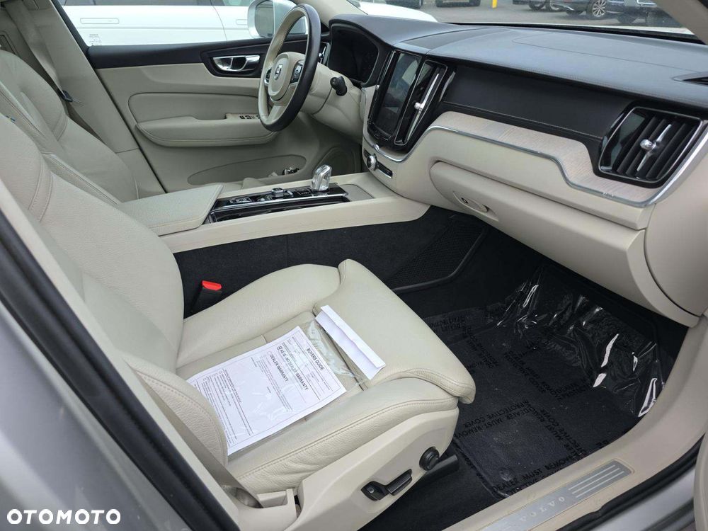 Volvo XC 60 T8 AWD Recharge Geartronic Inscription - 6