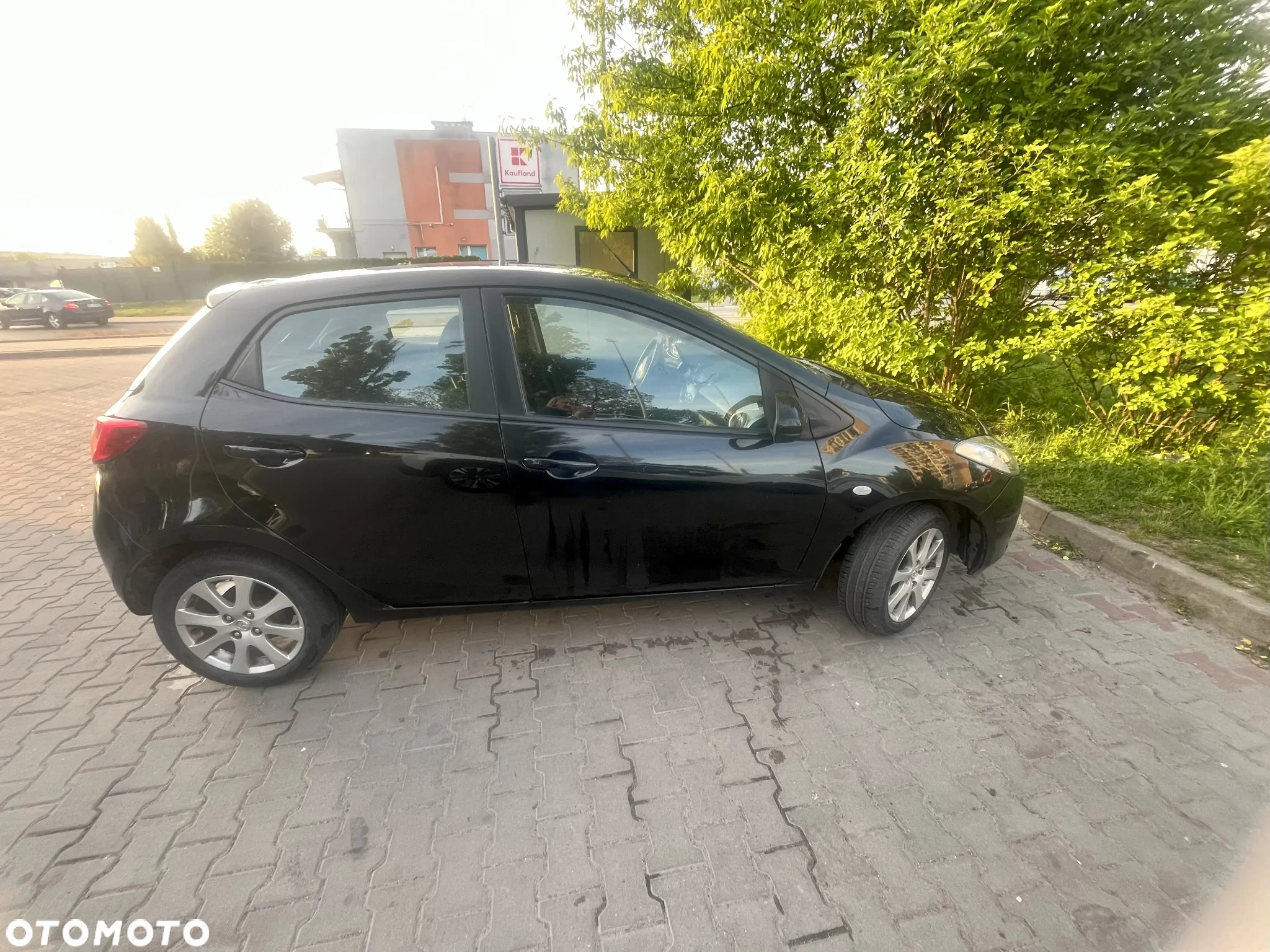 Mazda 2 - 4