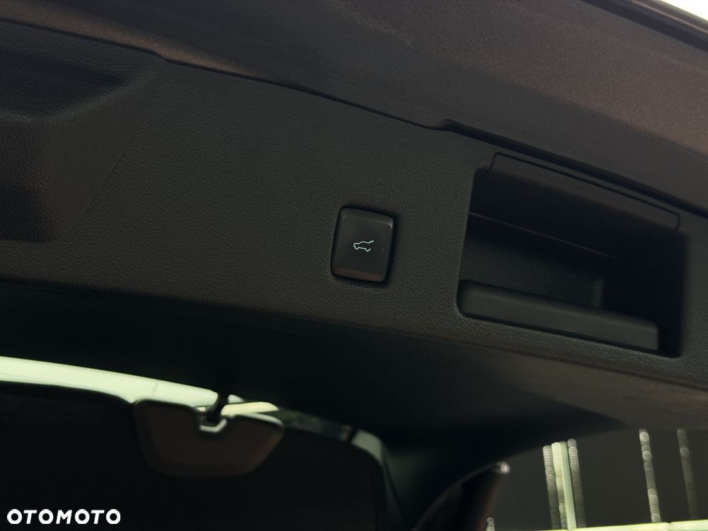 Ford Kuga 1.5 EcoBlue FWD ST-Line X - 20
