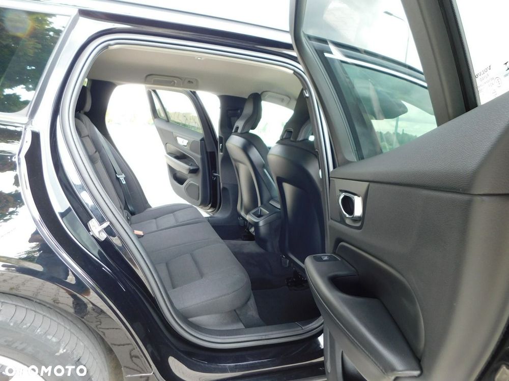Volvo V60 B4 D Geartronic Momentum - 9