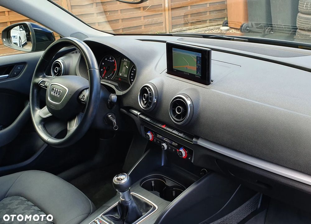 Audi A3 Sportback - 13