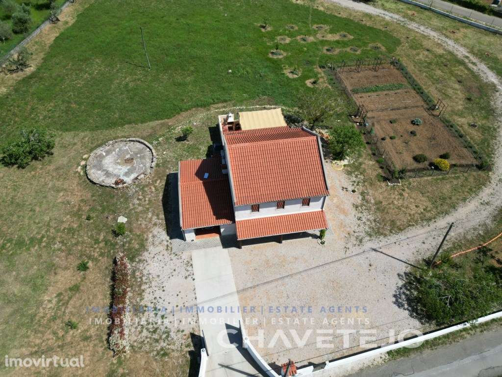 Charmosa moradia T3 em pedra para venda perto de Chãos Ferreira do ... - Grande imagem: 4/60