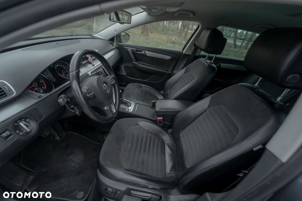 Volkswagen Passat 2.0 TDI Highline DSG - 13