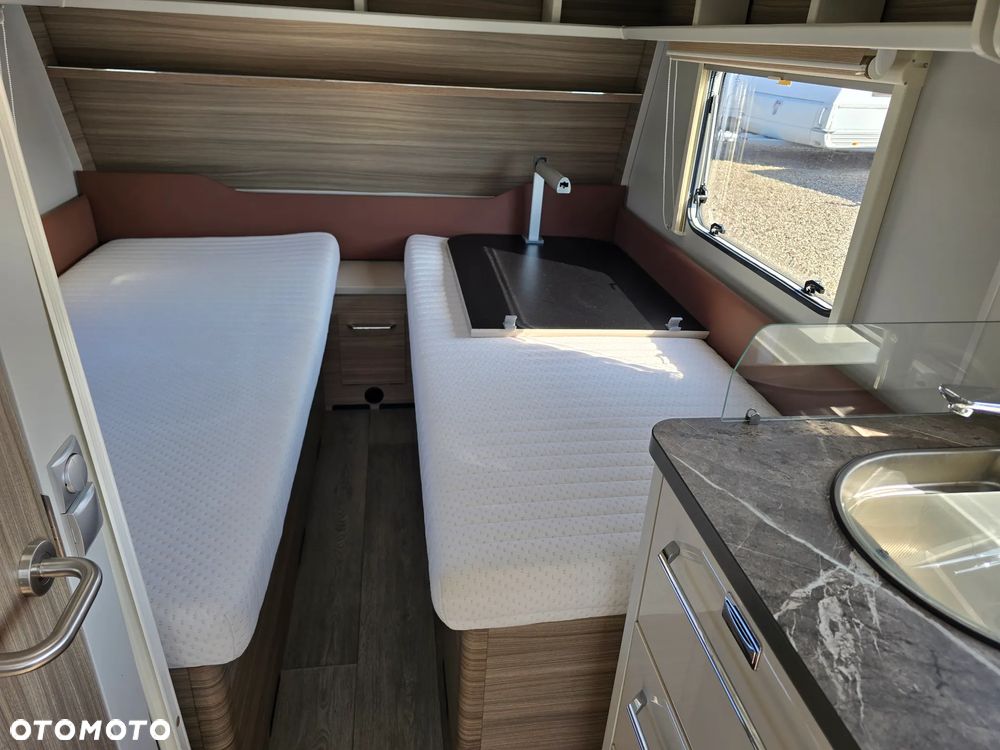 Burstner 490 AVERSO HARMONY tapczny salonka hobby przyczepa kempingowa - 19