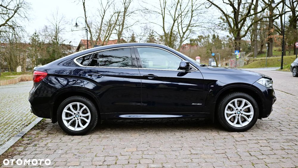BMW X6 xDrive50i - 17