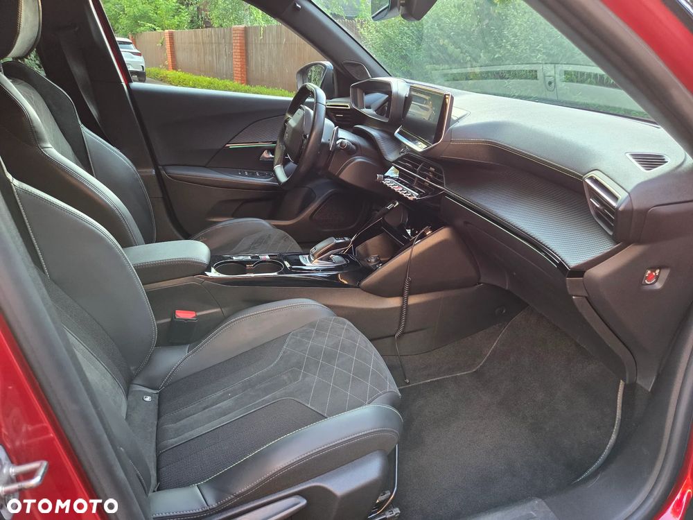 Peugeot 2008 1.2 PureTech GT Pack S&S EAT8 - 23