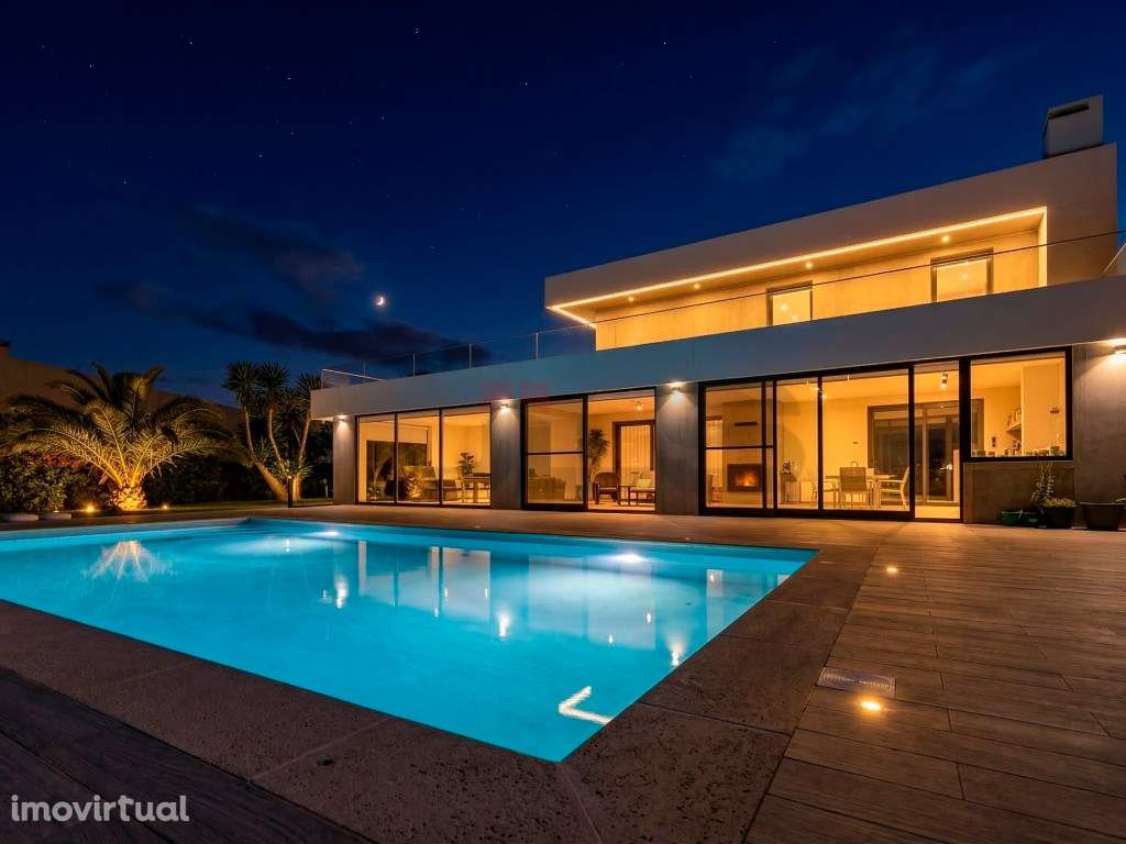 Moradia T4 de Luxo | Piscina de Sal | Lote 2.204m² | Pico da Pedra,... - Grande imagem: 2/60