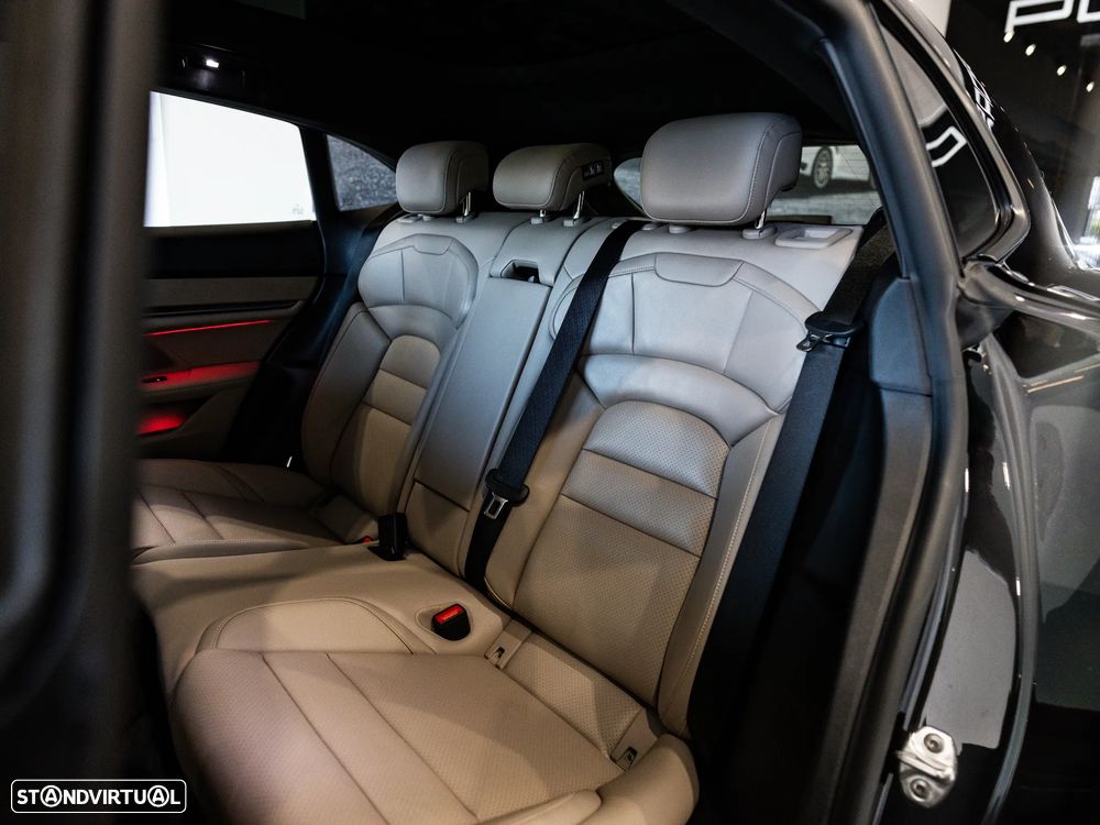Porsche Taycan Sport Turismo - 51